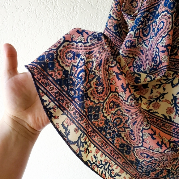 Teenbell Boho Floral and Paisley High-Low Tank Top - Picture 3 of 4